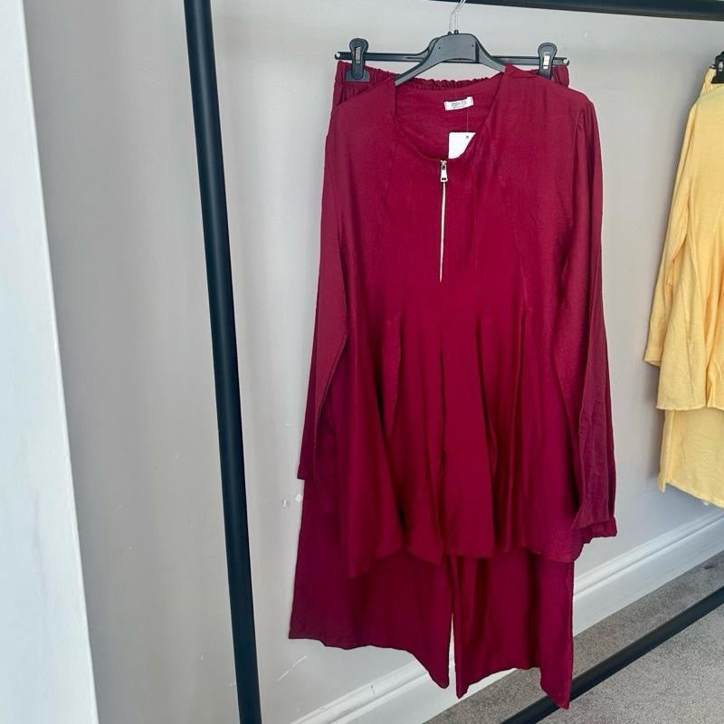 Airah Pleated Coord with Zipped Neckline