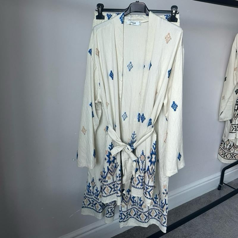 Abstract Embroidered  Open Front Kimono Coord