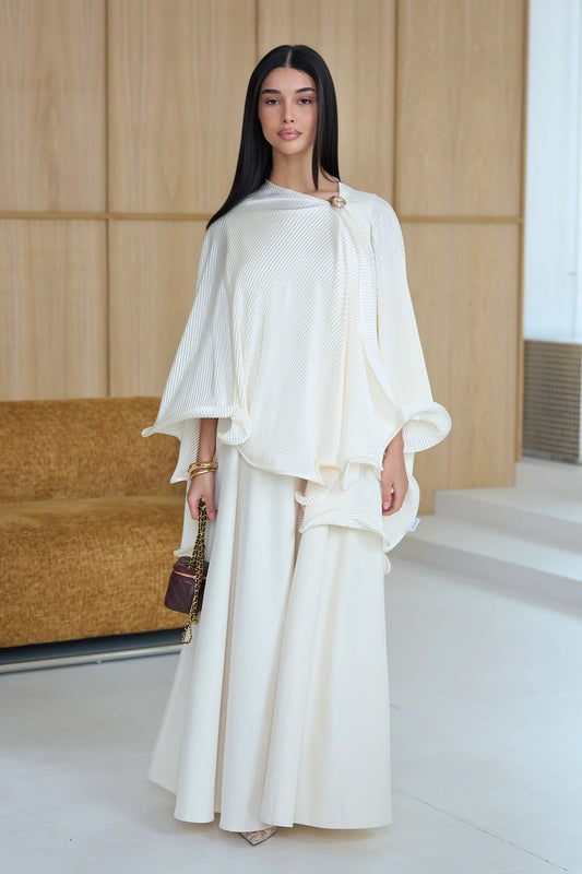 Jasmine Brooch Poncho