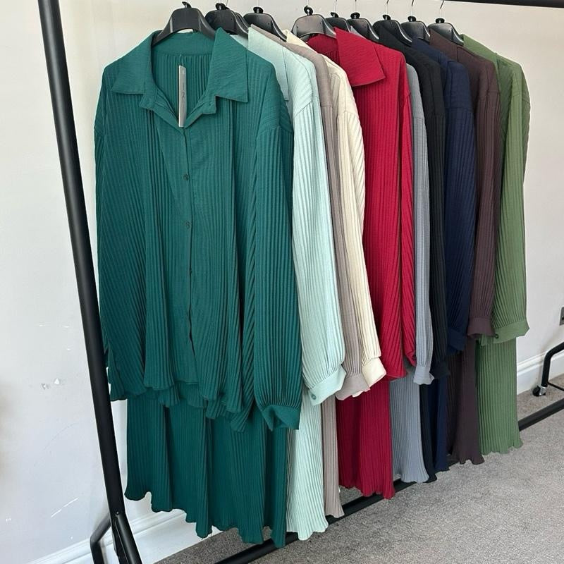 Pleated Buttoned Coord Set: Matching Top and Trousers for Comfortable Wear