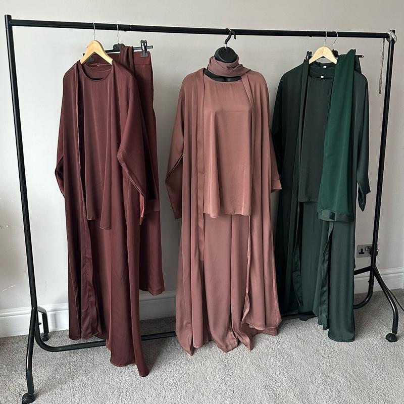 Satin kimono Abaya with Matching inner Coord Set