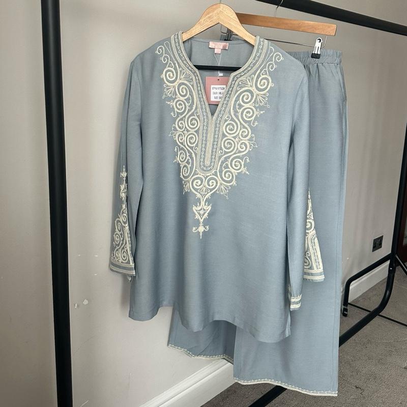 Hawaa Embroidered Coord - Elegant Tunic Style with Pockets & Long Sleeve for All Seasons