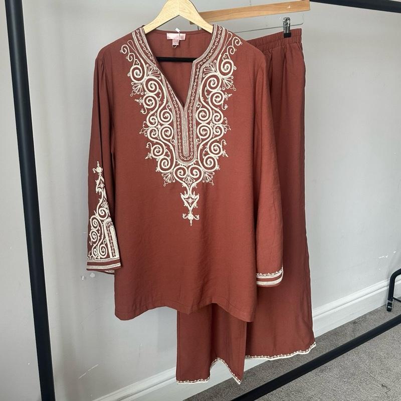 Hawaa Embroidered Coord - Elegant Tunic Style with Pockets & Long Sleeve for All Seasons